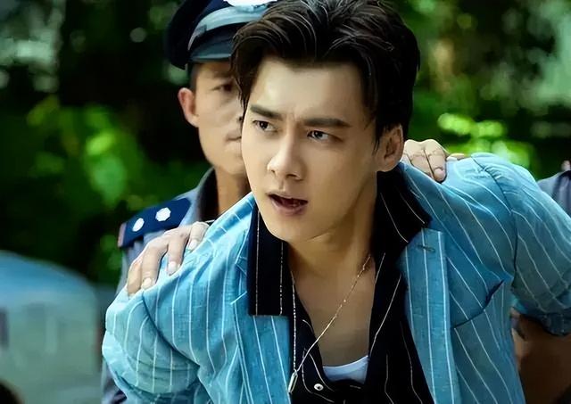 2022年“自毁前途”的10位艺人，花样作死，没有一个值得原谅