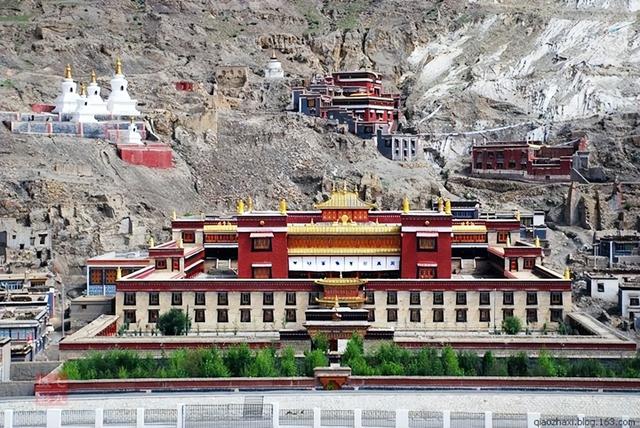 达赖和班禅有什么区别？