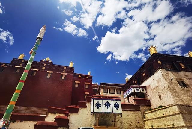 达赖和班禅有什么区别？