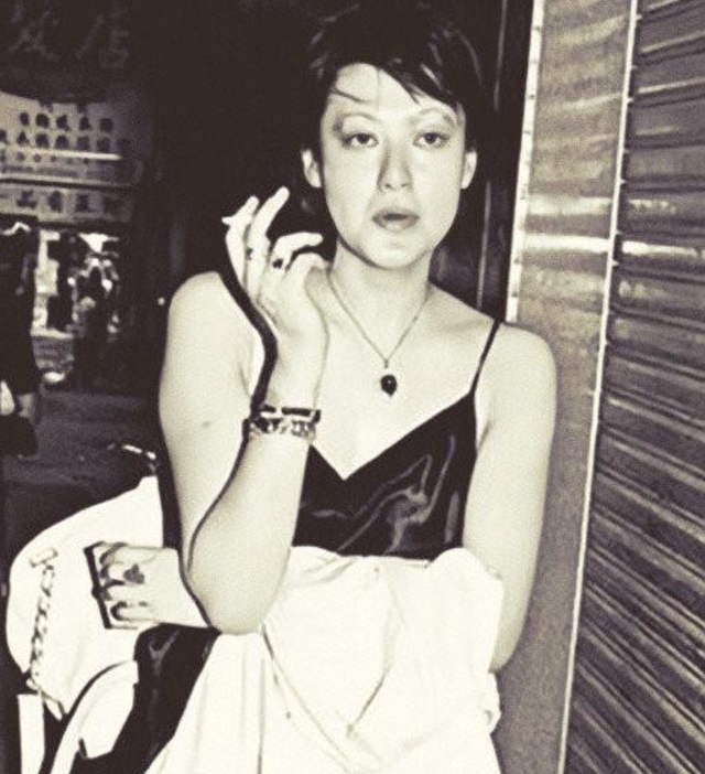 20年前，说要帮陈宝莲养儿子的曾志伟和梁家辉，如今履行承诺了吗