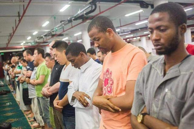 黑人在广州留下大量“黑二代”，我们如何应对？日本做法值得借鉴