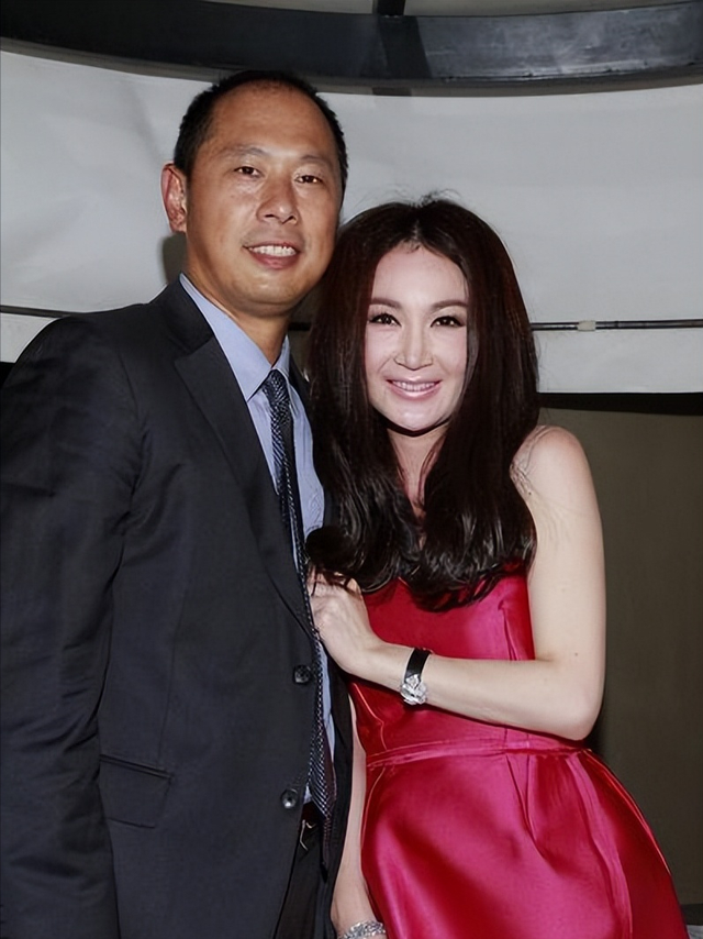 11对丁克的港星明星，各有各的心酸，两位背叛原配偷偷生子