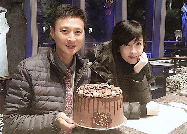 11对丁克的港星明星，各有各的心酸，两位背叛原配偷偷生子