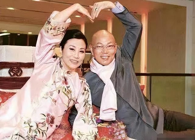 11对丁克的港星明星，各有各的心酸，两位背叛原配偷偷生子