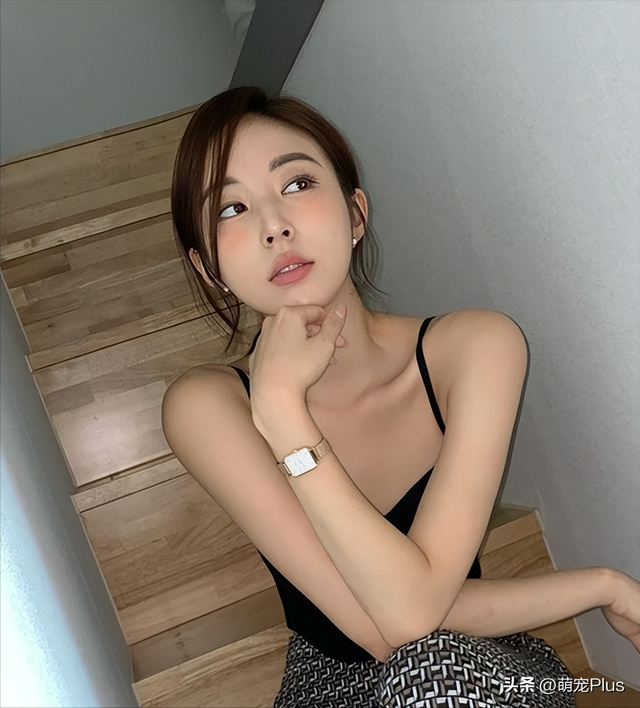 韩国网红模特Bora Kim金宝拉大秀泳装好身材