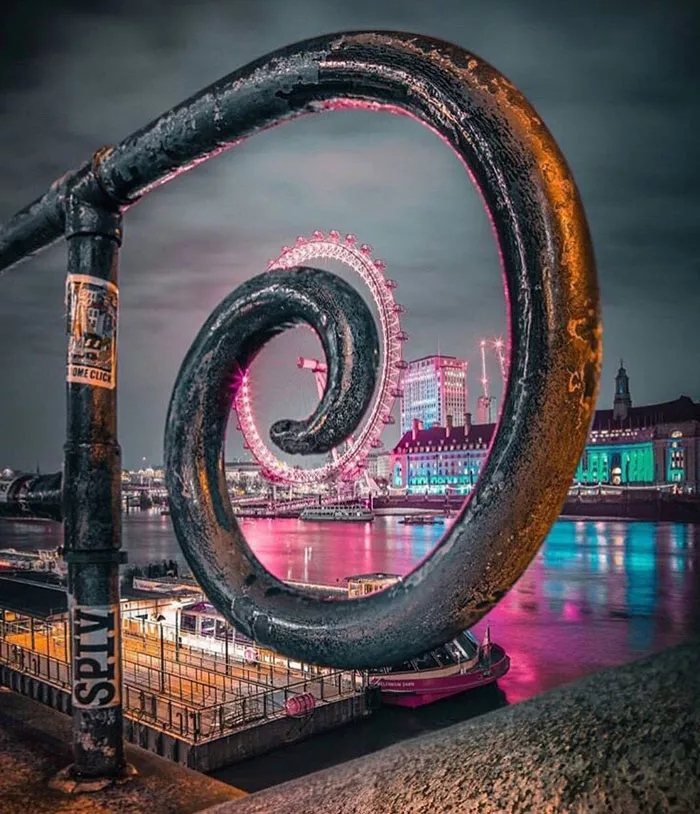 15234295783535403013de1