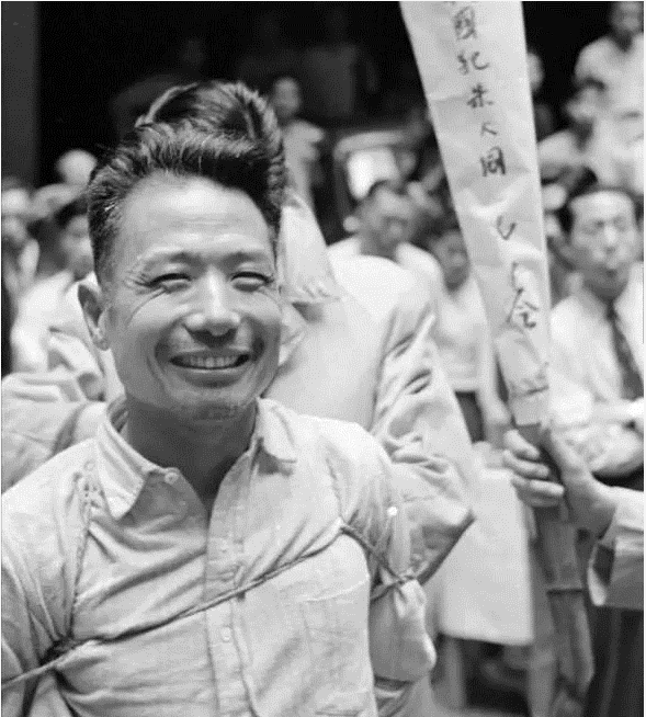 321700032108f35bfa47