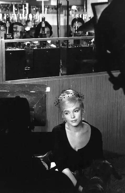 1524361958569d9934504f3