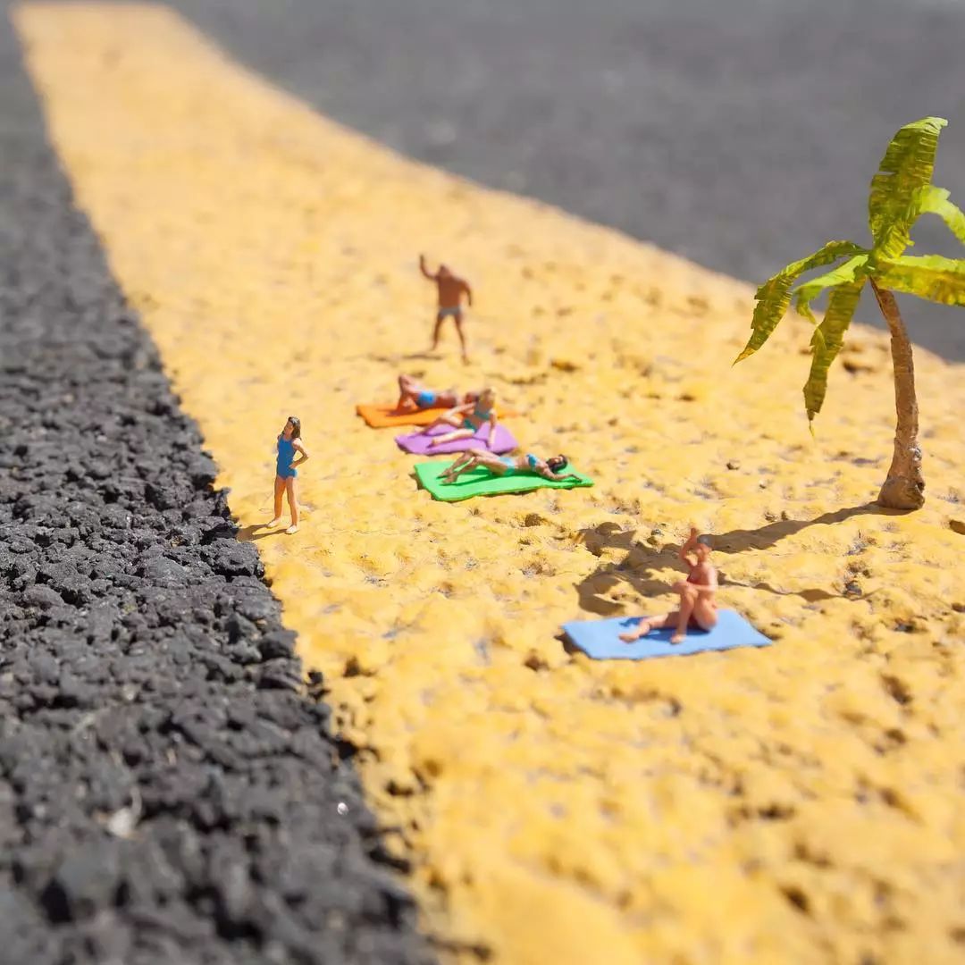 1526045040575a18beb93a7