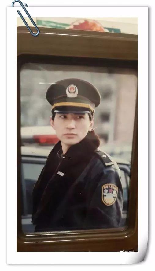 5b41000027559538d356