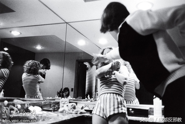 15270398546885c61dbce83