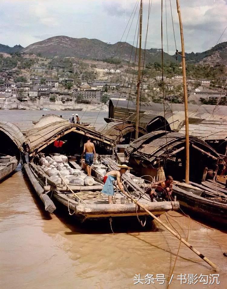 1526471431954e6425258d9