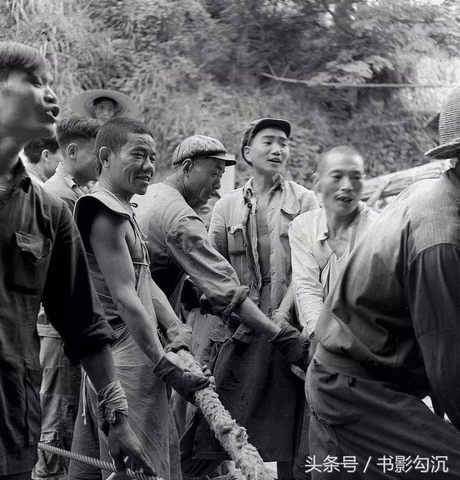 15264714351294d68abdfd6