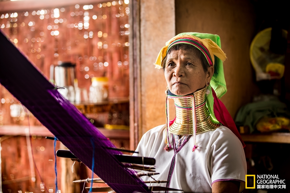 1522218816937f777772d48