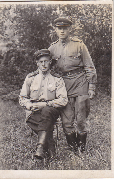 1528253595657b4536c3b32