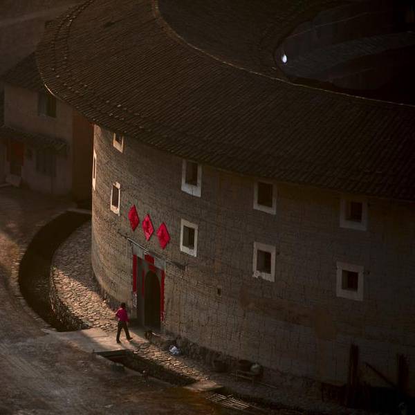 1525759698728cdc8df776c