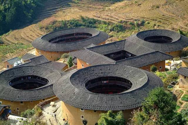 1525759699330b29c04fe90