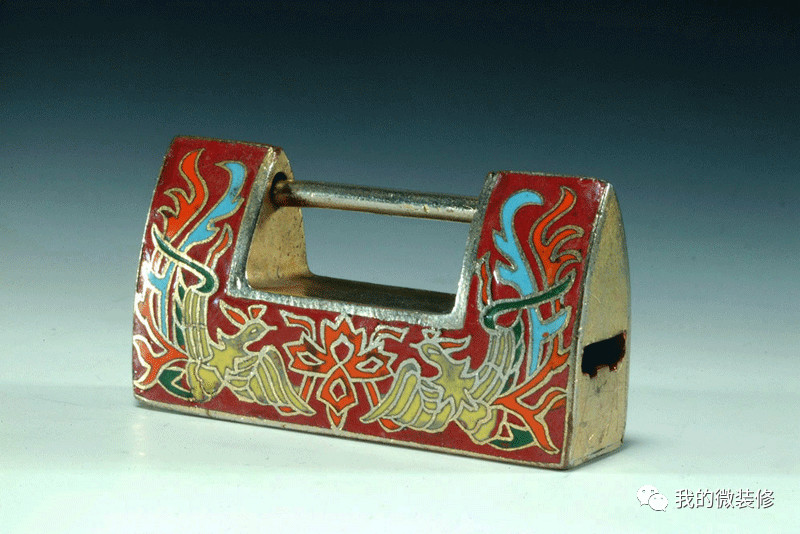 15296568413138f4fe3c70a