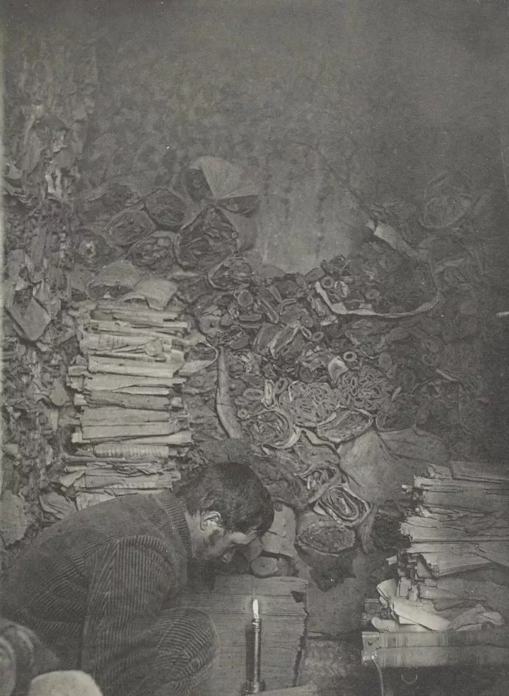 15408130745545b00d2f09e