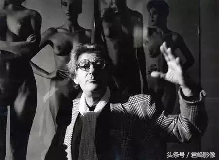 15365749940905de0b5dae7