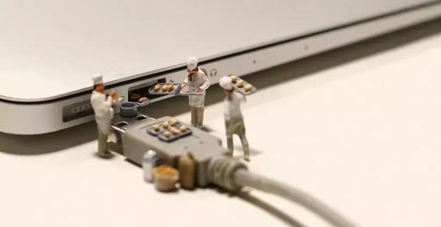 1532747971470d9bec36c54