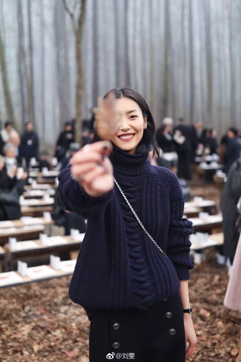 1525512634771379b538a83