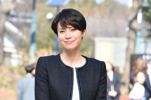 7bd800047f3eaf32b838