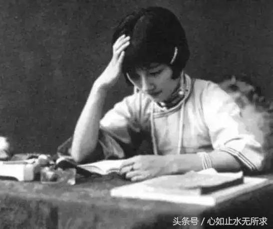 5b4d0002750fe1689807