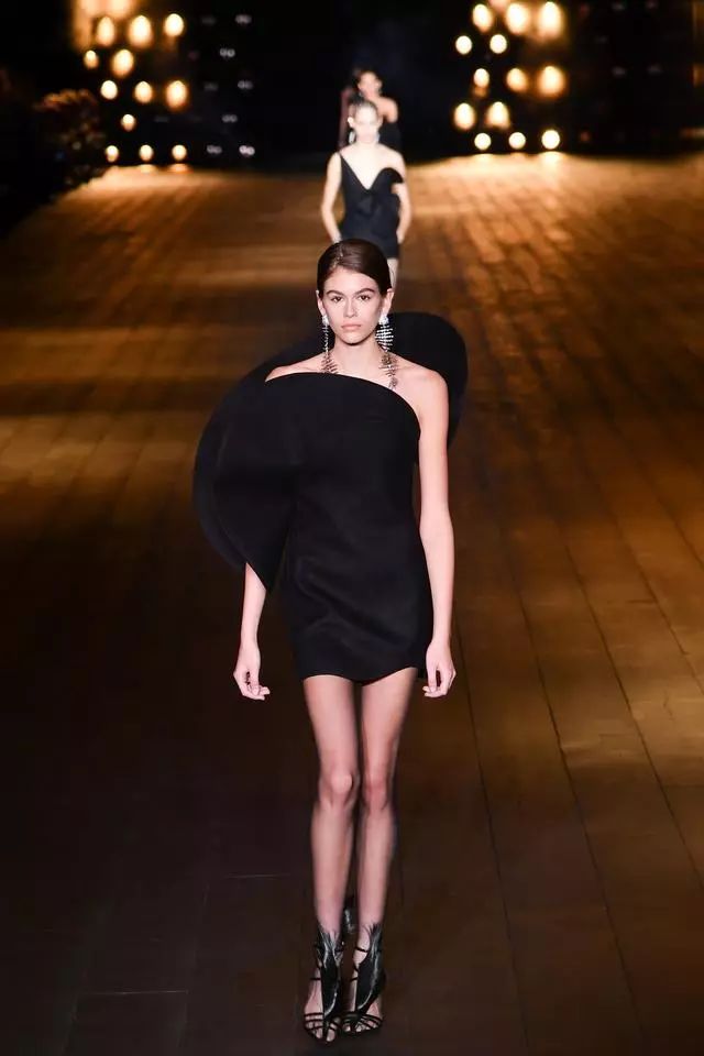 1527329528999d363e65904