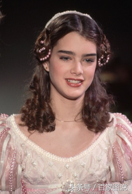 1527246579976765796fc41