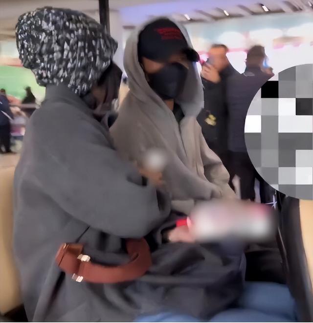 这一次，王菲与谢霆锋，联手给娱乐圈的明星们“上了一课”