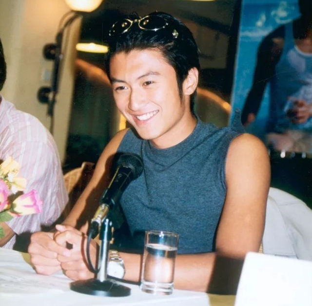 这一次，王菲与谢霆锋，联手给娱乐圈的明星们“上了一课”