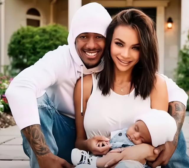 好莱坞明星公开反对一夫一妻制，在8年里同时交往多名女性