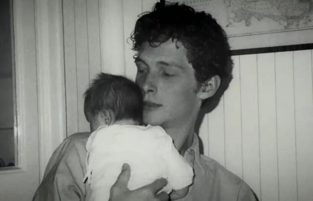 “世界第一美少年”，15岁被谣传死亡，美是原罪？今67岁白发飘飘