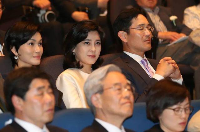 23年后才明白，“三星公主”李富真嫁给穷保安，这步棋有多高明