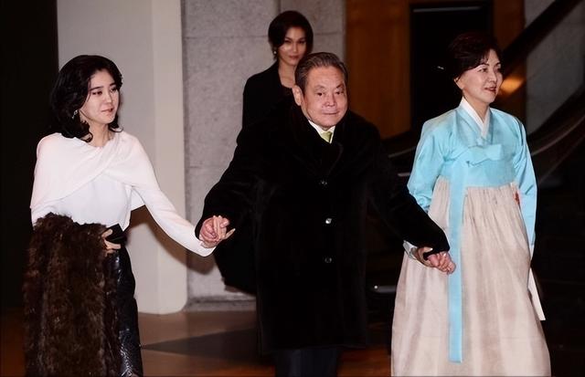 23年后才明白，“三星公主”李富真嫁给穷保安，这步棋有多高明