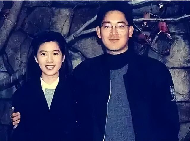 23年后才明白，“三星公主”李富真嫁给穷保安，这步棋有多高明