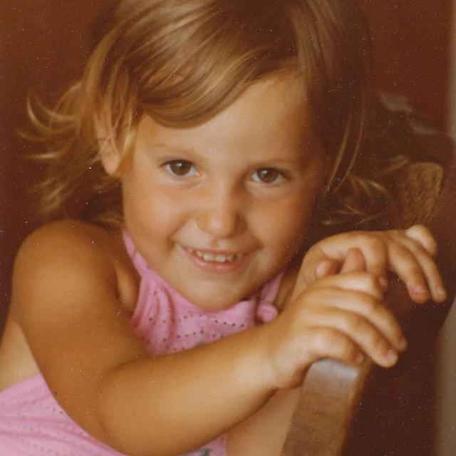 她天生无腿！21岁跑进残奥会，23岁惊艳时尚界：活着，就为了打脸