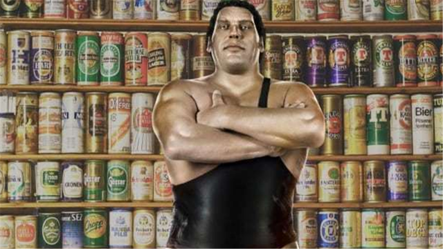 巨人安德雷：一口气能喝156罐啤酒，去世后骨灰重达15斤