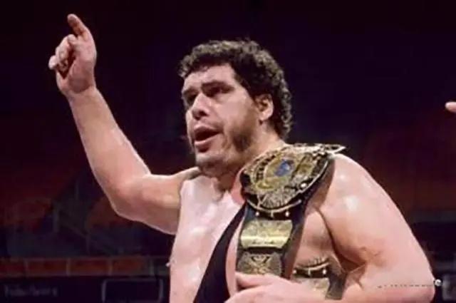 巨人安德雷：一口气能喝156罐啤酒，去世后骨灰重达15斤