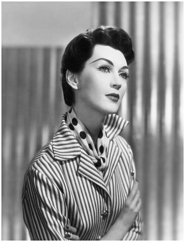 1张照片卖780万，她比赫本更有气质，却被家暴离婚，63岁孤独离世