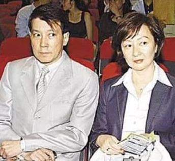 “中国第一代男模”胡兵，他的隐秘人生比你想象的更精彩