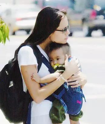 安吉丽娜·朱莉 - 她自残、厌世、雇凶自杀，却拯救无数难民：真正的性感是无坚不摧 ...