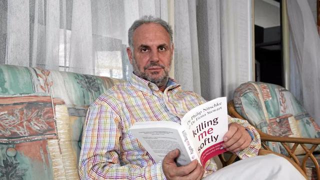 澳洲医生发明了“安乐死胶囊舱”，让人可以随心所欲结束生命