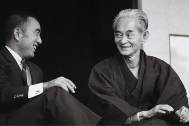川端康成获诺贝尔奖后，为何口吞煤气自杀？临死前还对司机说抱歉