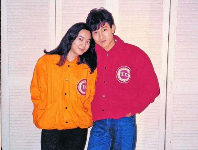 影响刘德华的4个女人：两个让他丢脸抑郁，两个让他身心快乐