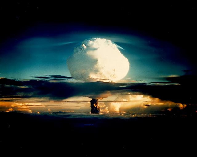 最全合集：88张核爆实验高清照片，全世界已知大型核爆实验2048次