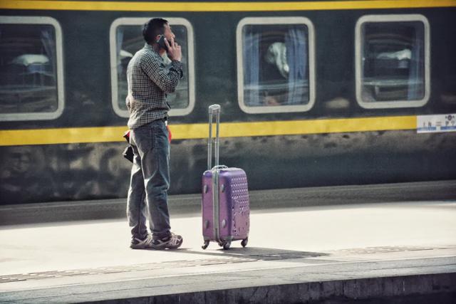 一位北京地铁民警写下213个真实故事，我看后整个人治愈了