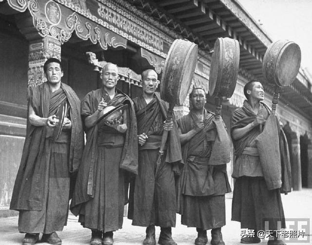 1947年7月青海塔尔寺 9岁的十世班禅及寺内实拍照片集