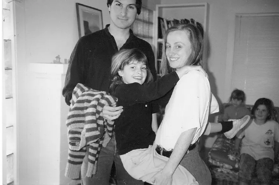 乔布斯私生女回忆父亲怒吼：你不会从我这得到任何东西